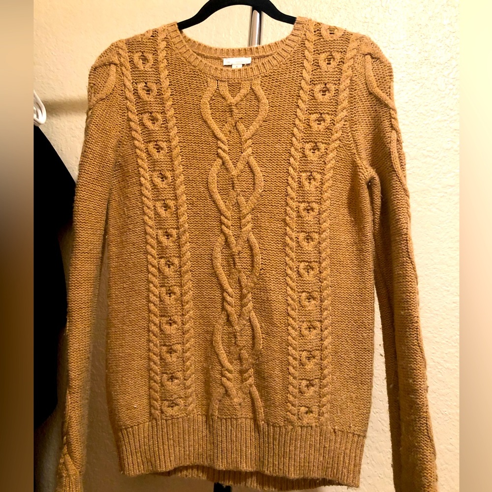 Gap cable knit sweater